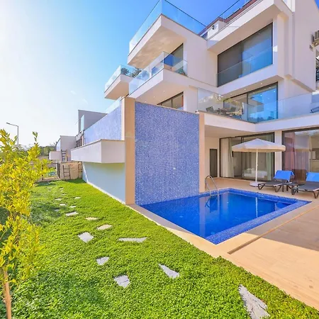 Soft 8 Villa *